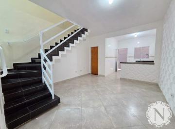 Casa · 64m² · 2 Quartos · 1 Vaga · Casa em condomínio à venda com 2 quartos, sendo 1 suíte, em excelente localização