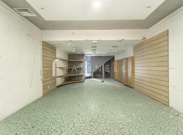 11942-20250405231159_zap.jpg · Loja duplex no Shopping da Gávea.