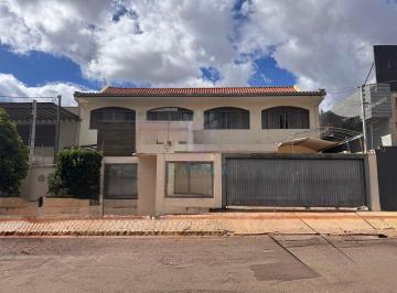 Casa · 377m² · 1 Quarto · 4 Vagas · Casa à venda - no Centro