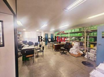 Comercial · 320m² · 1 Quarto · Prédio Comercial, de 4 andares, em Benfica e grudado na Cadeg
