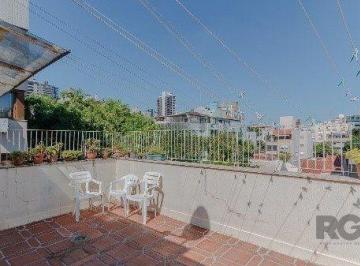 Apartamento · 156m² · 2 Quartos · 3 Vagas · Vende-se excelente cobertura 2 quartos com suíte, 3 vagas de garagem com 156m² no Petrópolis