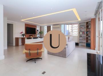 08e68c40326f50af8526d6ea2e2188c73754cc3c · Suíte master incrível, com closet amplo e banheiro grande.