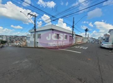 Foto 01 · Casa para venda, com 3 dormitórios e 126 m² de construção, no Centro de Alfenas/MG