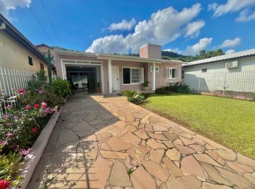 Casa · 142m² · 3 Quartos · 2 Vagas · Casa à venda em Viaduto, Igrejinha - Área de serviço, banheiro social, sala de estar e cozinha!