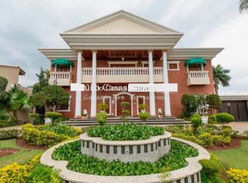 Casa · 1800m² · 6 Quartos · 6 Vagas · Linda casa em condomínio.