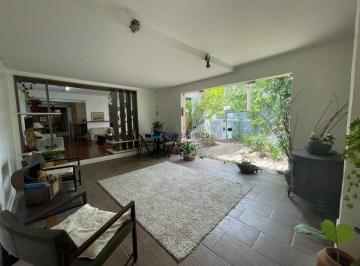 Casa · 222m² · 3 Quartos · 2 Vagas · Sobrado à venda no Campo Belo, 222m² , 3 quartos com jardim