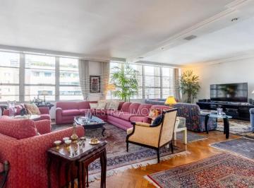 Apartamento · 275m² · 4 Quartos · 3 Vagas · Apartamento com 275 m², andar alto, é a perfeita combinação de elegância e conforto!!