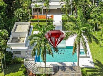 559703a91bfd91f2a3582ce41d30b91f5f1fddd4 · Casa na Fazenda da Grama