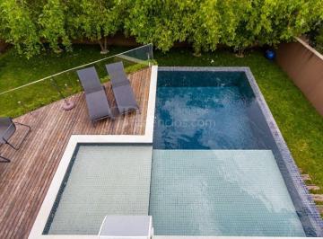 Casa · 365m² · 5 Quartos · 6 Vagas · Casa mobiliada com 5 dormitórios à venda no Alphaville Graciosa - Pinhais PR