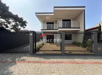 Casa · 240m² · 4 Quartos · 4 Vagas · Casa em  Rua Calefe João Francisco - Centro - Penha/SC