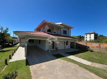 690463_i9x24562_69046367f6c22ac5c45.jpg · Belíssima casa na praia do Rosa - Ibiraquera, características arquitetônicas de alto padrão.
