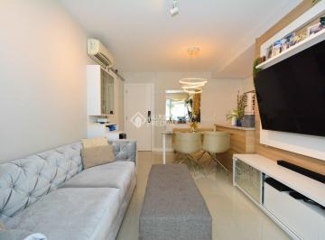 Apartamento · 68m² · 2 Quartos · 2 Vagas · Apartamento com sacada e churrasqueira no Centro