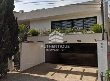 Casa · 264m² · Casa Padrão Em Leilão