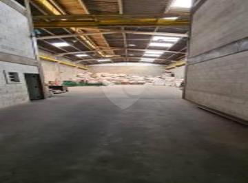 Comercial · 452m² · 4 Vagas · Galpão à venda em Vila São Pedro - SP