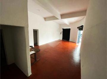 Comercial · 150m² · 4 Vagas · Galpão à venda em Centro - SP