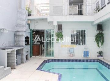 Casa · 160m² · 3 Quartos · 2 Vagas · Sobrado 3 quartos, suite, piscina, churrasqueira, 2 vagas - Metro Conceição