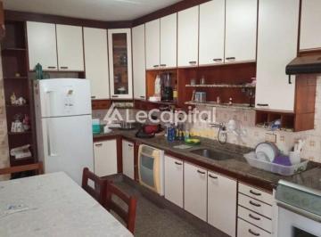 Casa · 100m² · 3 Quartos · 2 Vagas · Casa com 3 Dormitorios 100 m², à venda