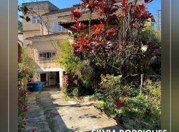 Casa de 3 quartos, Petrópolis · Vende-se charmosa casa fora de condomínio na Castelanea