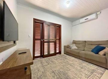 Casa · 81m² · 2 Quartos · 1 Vaga · Casa de 79m² com terreno de 330m² – 2 dormitórios