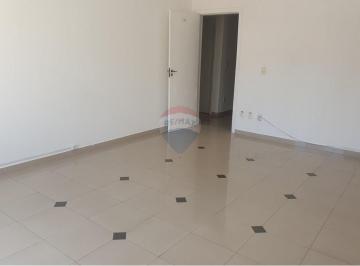 Comercial · 23m² · 1 Vaga · Sala comercial excepcional, com 23m² de área útil, localizada no centro da cidade.