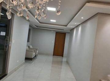 Apartamento · 85m² · 2 Quartos · Apartamento Reformado no Centro – 2 Quartos ...