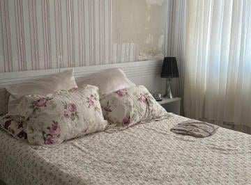 Apartamento · 85m² · 2 Quartos · Apartamento Reformado no Centro – 2 Quartos ...