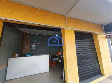 whatsapp-image-2025-04-08-at-15-38-171744143343617.jpeg · Casa térrea comercial para locação no Centro de Caraguatatuba, SP - Ótima visibilidade e localização