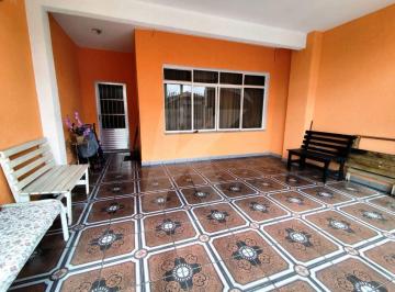 Casa · 201m² · 3 Quartos · 2 Vagas · Sobrado com 3 dormitórios, sendo 1 suíte, 2 vagas na Vila Medeiros.