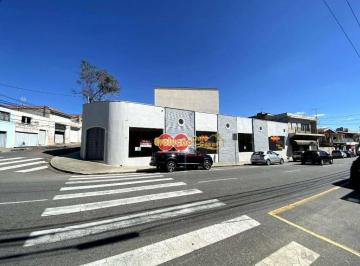 4525fe9b118409fcaf47079d824dcf1e684d50ad · Salão Comercial / Jardim de Lucca