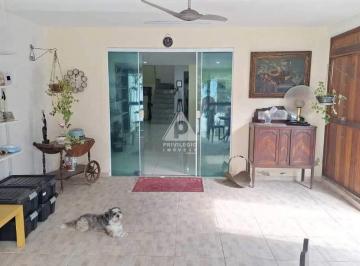 Casa · 340m² · 3 Quartos · 1 Vaga · Casa Duplex com 3 Quartos no Anil