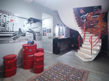 Casa · 300m² · 5 Quartos · 4 Vagas · Casa - Vila Nova Conceição - 5 Dormitórios - 210m².