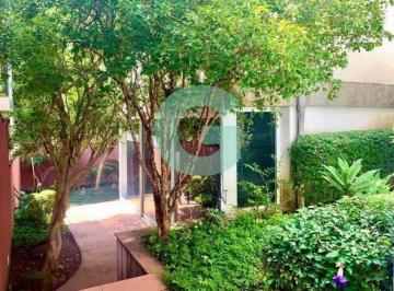 Casa · 365m² · 4 Quartos · 3 Vagas · Casa linda a venda em rua fechada com segurança 24hs no Alto da Boa Vista! Jardim lindo, churrasquei