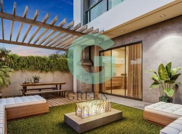 Casa · 167m² · 2 Quartos · 2 Vagas · Linda casa triplex em condomínio a venda na Granja Viana, Cotia! 2 suítes, 2 vagas, sky lounge, jard
