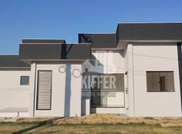 c91246d68098b3a46cfa6d4aba01b4154f5440f3 · Casa à venda em condomínio com piscina e segurança – Maricá, RJ