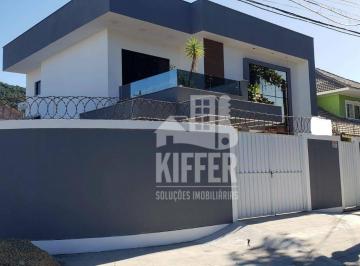 Casa á venda em Piratininga - 4 Quartos · Casa Duplex com Piscina Próxima à Região Oceânica