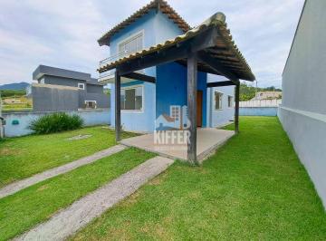 Casa com 2 dormitórios  · Casa com 2 dormitórios à venda, 109 m² por R$ 440.000,00 - Pindobas - Maricá/RJ