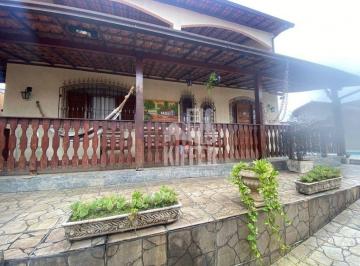 Casa a venda 2 quartos São gonçalo · Casa de Esquina com Piscina e Terraço no Mutuá