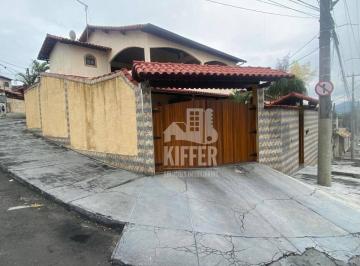 Casa a venda, 2 quartos, São Gonçalo · Casa de Esquina com Piscina e Terraço no Mutuá