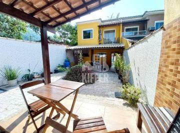CASA DUPLEX CAFUBÁ · asa Duplex no Cafubá com Piscina, Churrasqueira e 2 Vagas