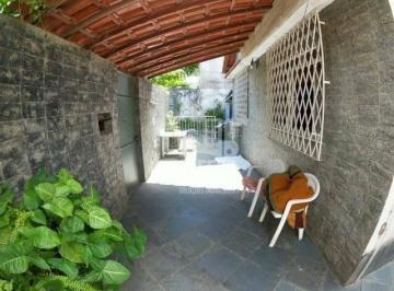 casa pé pequeno · Casa Duplex à Venda em Icaraí – 4 Quartos, 2 Suítes e 4 Vagas de Garagem