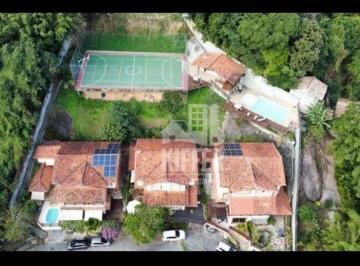 20a086d6c47b0144ffa9c7e385f91e12917e2049 · Casa em Condomínio Fechado em Santa Rosa com 3 Quartos