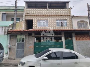 Casa Duplex em Amendoeira · Sobrado com 5 quartos em Amendoeira , São Gponçalo