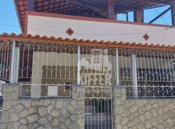 CASA VENDA DA CRUZ · Casa Ampla com 4 Quartos e 3 Vagas na Venda da Cruz