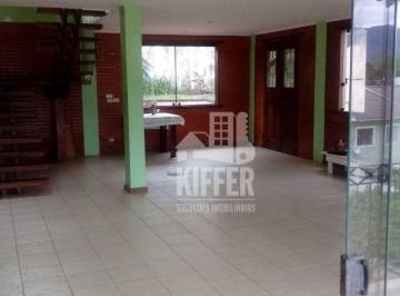 CASA EM ITAIPU · Casa 5 Quartos em Itaipú com Quintal Amplo e Churrasqueira