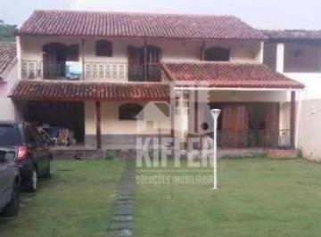5c3811fb2d715feae2fd6cabafd109a2a21c4d22 · Casa duplex com 3 quartos, 220m² e quintal gramado – Região Oceânica de Niterói