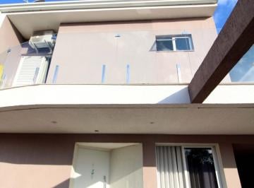 Casa de 3 quartos, Curitiba · Condomínio Fechado - Lindo Sobrado próximo ao parque e ao Shopping Barigui