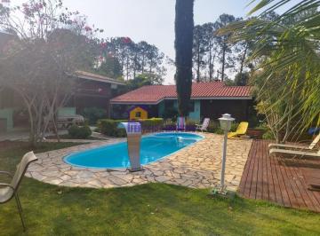 Casa de 4 quartos, Ibiúna · casa de madeira aconchegante,4dormitorios sendo uma sueite em condominio fechado