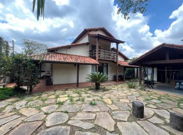 Casa de 3 quartos, São Paulo ·   Casa para locação no Horto, espaço, conforto e lazer! 