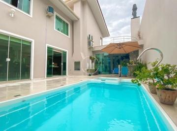Casa · 170m² · 4 Quartos · 3 Vagas · Casa com 4 Quartos e 4 banheiros à Venda, 290 m² por R$ 1.645.000