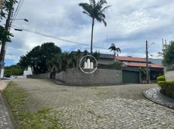 Casa · 300m² · 3 Quartos · 3 Vagas · Casa 300m² com 3 Quartos e Suítes em Coqueiros